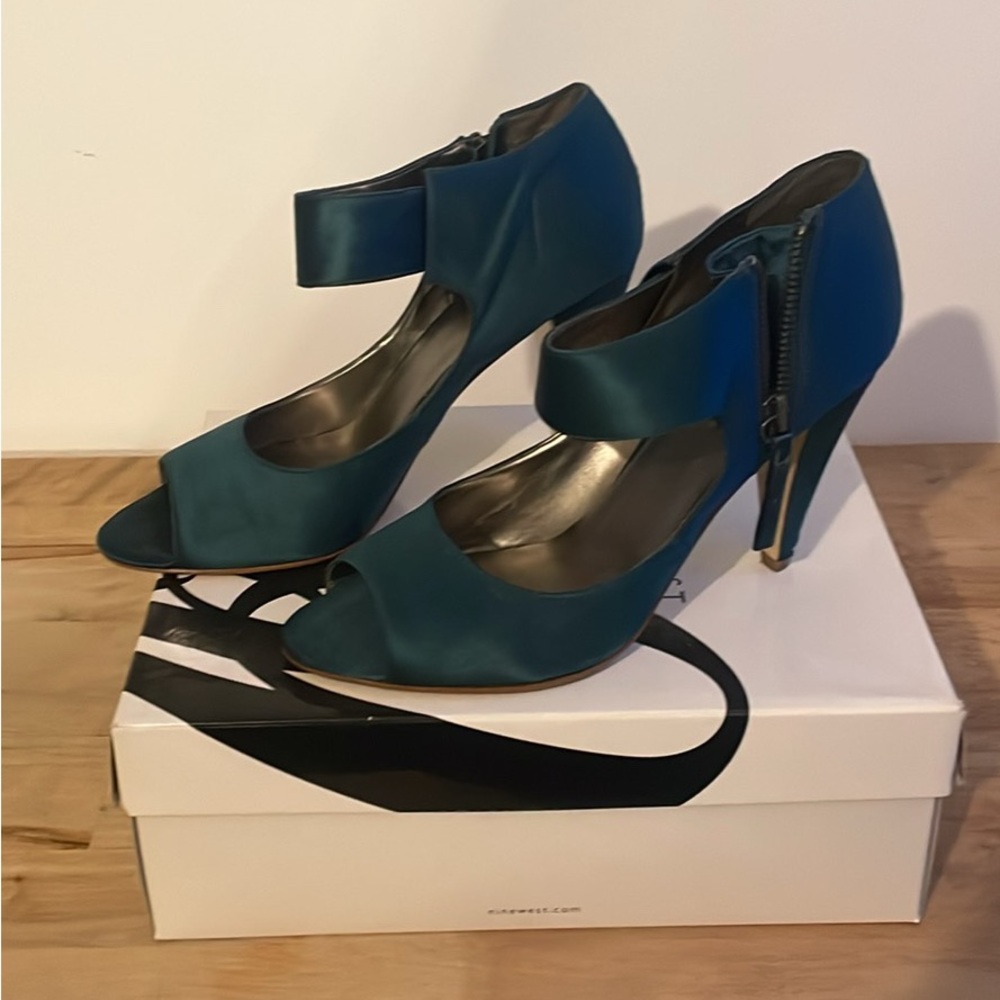 Elegant Teal Peep-Toe Heels